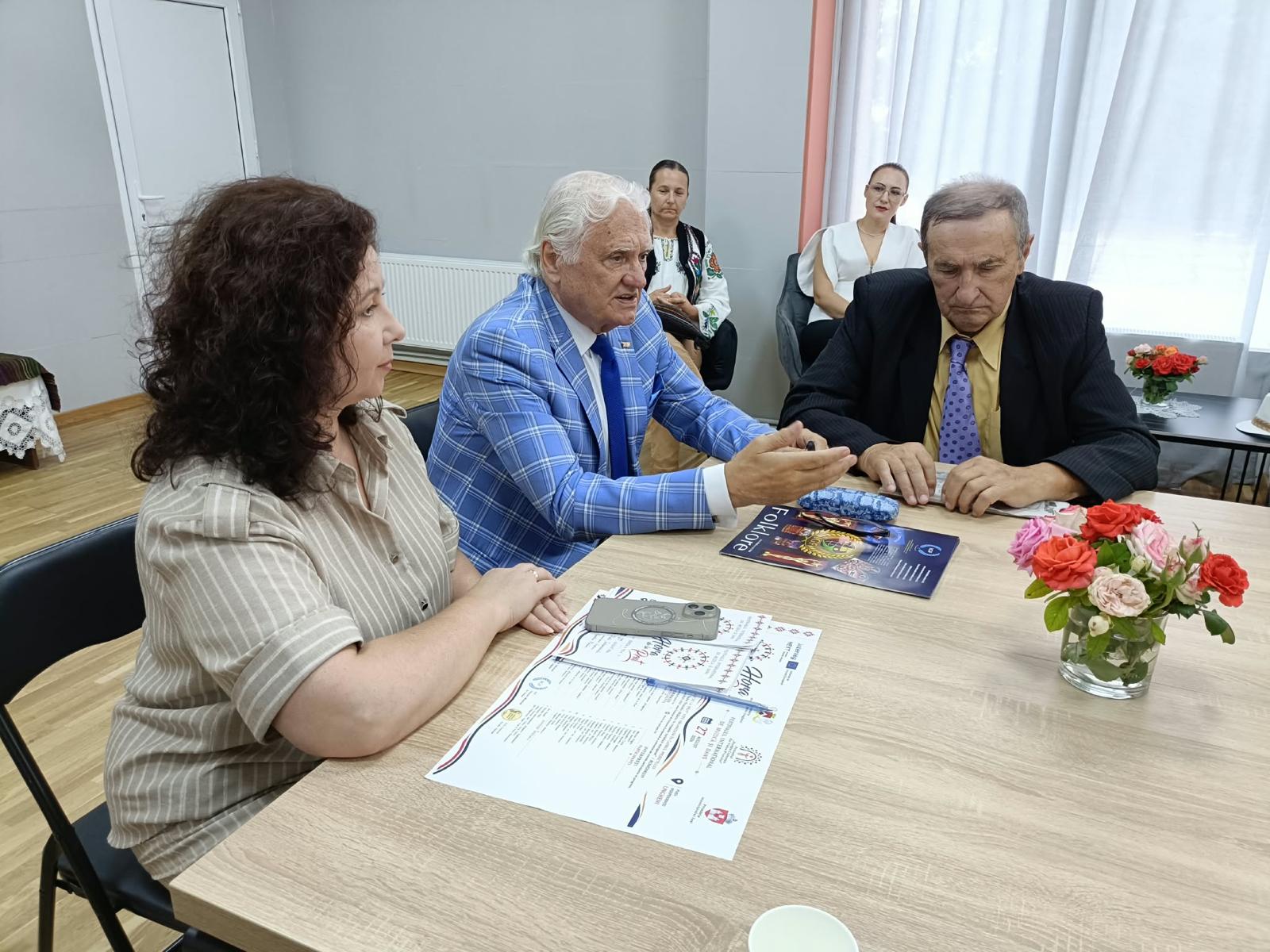 PREȚUIRE PENTRU CULTURĂ: PROF. DR. DOREL COSMA, NOUL CETĂȚEAN DE ONOARE AL UNGHENIULUI